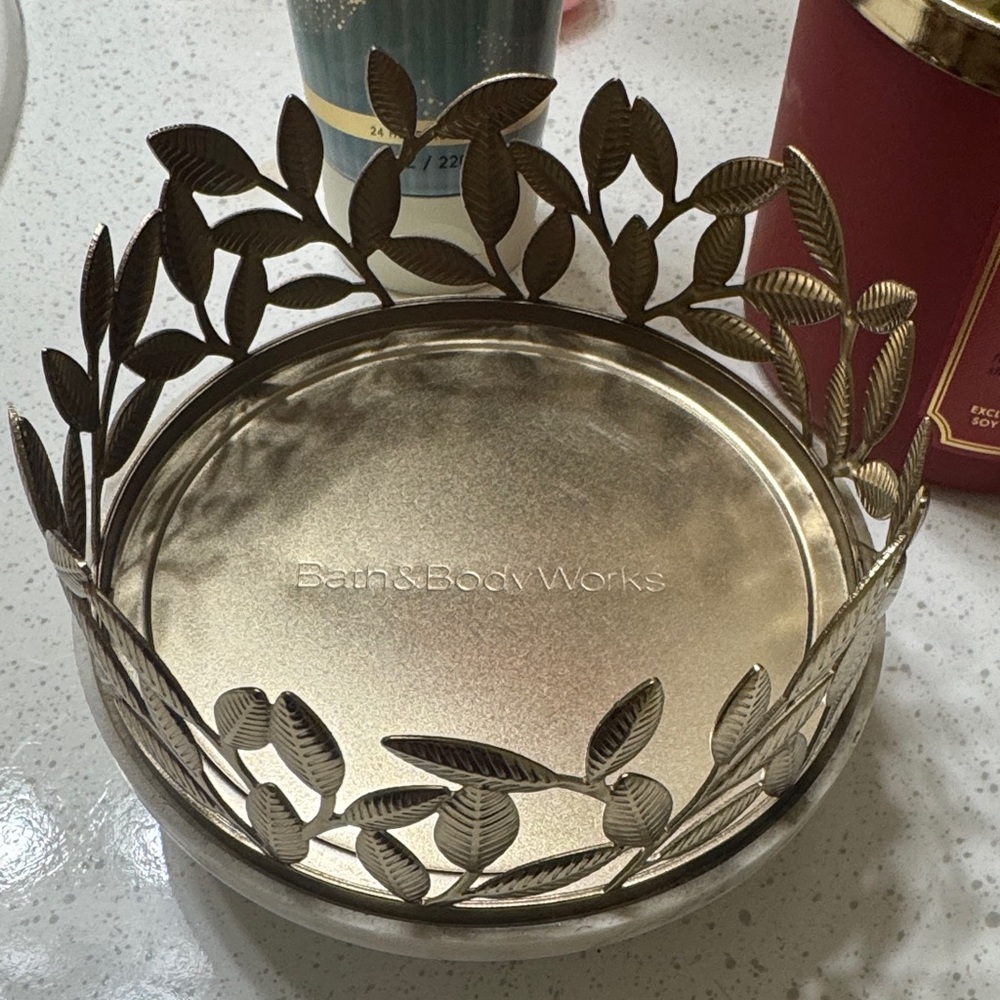 Bath & Body Works Metallic Leaf Candle Holder